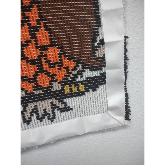 Vintage 1970s Caron Latch Hook Yarn Sleepy Owl Rug Wall Hanging, Wood Dowel Rod - Picture 8 of 12